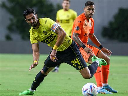 הפנים - לדרבי (צילום: דני מרון)