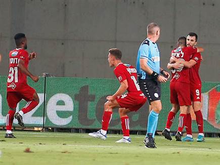 חגיגה אדומה (אלן שיבר)