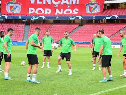 בנפיקה מחכה (האתר הרשמי של מכבי חיפה)