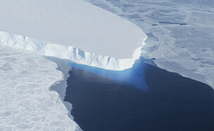 קרחון ת'וויטס באנטארקטיקה (צילום: NASA‏, Reuters)