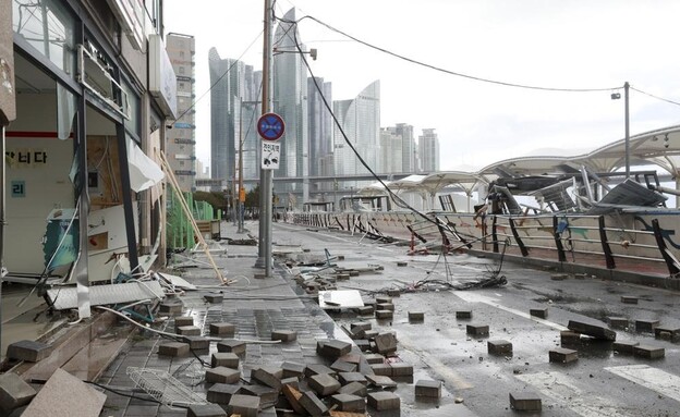 נזקי סופת הטייפון בדרום קוריאה (צילום: ap)