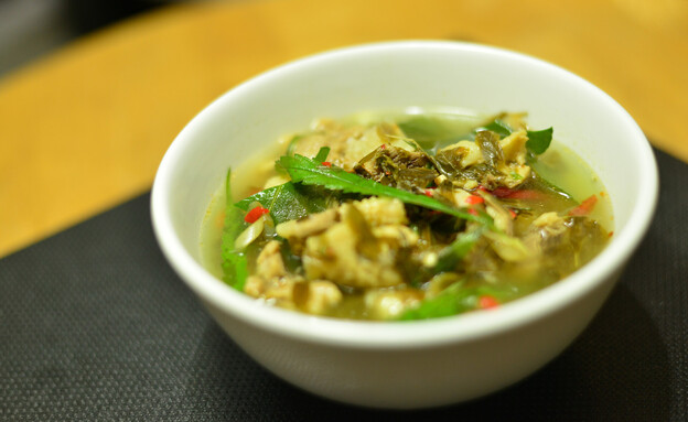 אוכל תאילנדי עם קנאביס (צילום: M-ArtBook, shutterstock)