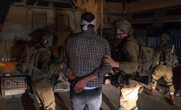 תפיסות ומעצרים באיו''ש (צילום: דובר צה"ל)