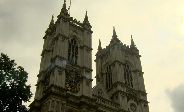 פעמוני הכנסייה בלונדון (צילום: AP)