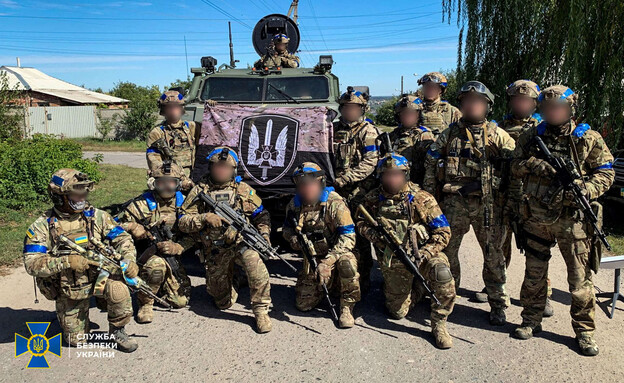 כוחות אוקראיניים בקופיאנסק (צילום: רויטרס)