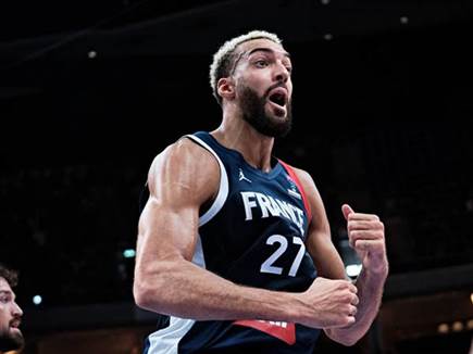 (FIBA) (צילום: ספורט 5)