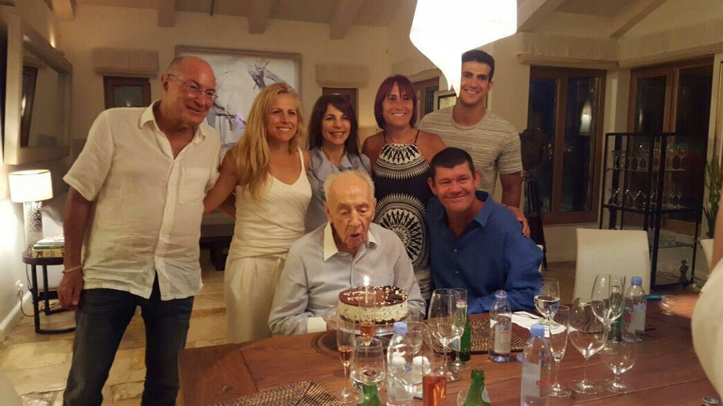 ג'יימס פאקר, שמעון פרס, ארנון מילצ'ן, הדס קליין