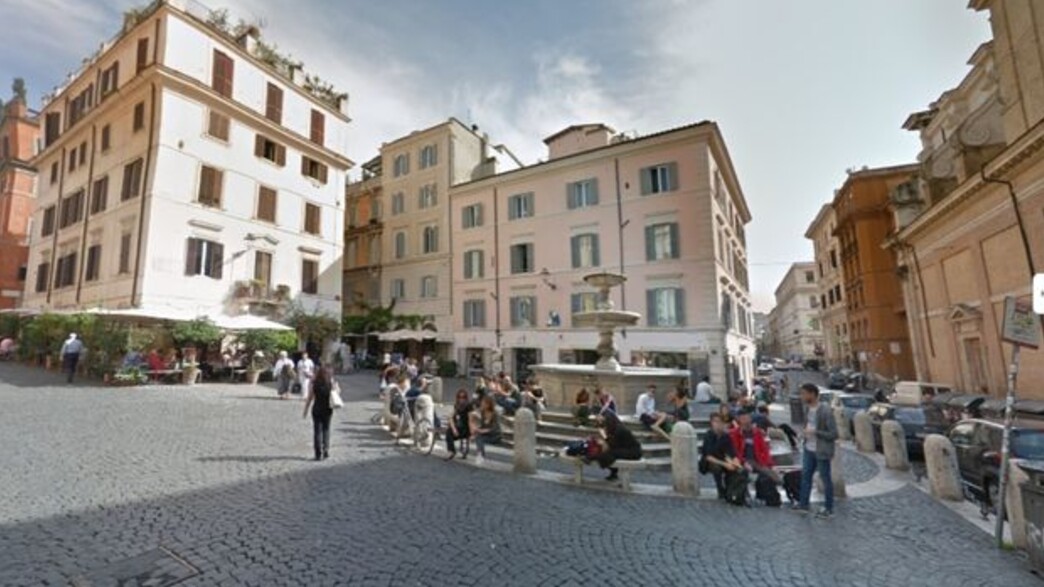 מזרקה בשכונת מונטי רומא איטליה (צילום: googel map)