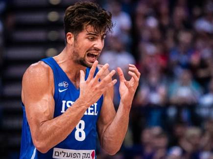 "כמו בכדורגל, בכדורסל הישראלי חיים בסרט" (FIBA)