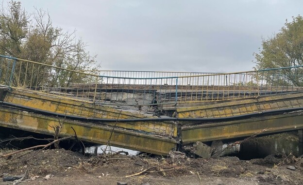 המלחמה באוקראינה, גשר שנהרס בעיר איזיום (צילום: cnn)