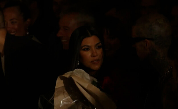 עדן פינס פתחה תצוגת אופנה של קורטני קרדשיאן (צילום: מתוך "ערב טוב עם גיא פינס", קשת 12)