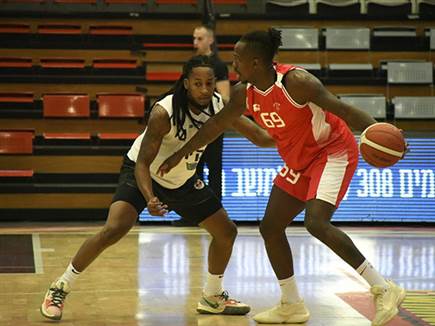 עד לרבע האחרון זה היה משחק צמוד (באדיבות הפועל ירושלים)