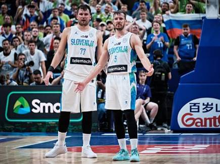 בידיים ריקות (FIBA)