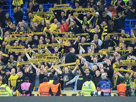 תצוגה של הקהל הצהוב הערב (GETTY)