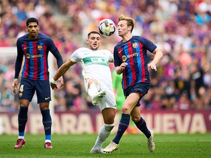 לפחות עד הדרבי של מדריד, ברצלונה בפסגה (Alex Caparros/Getty Images)
