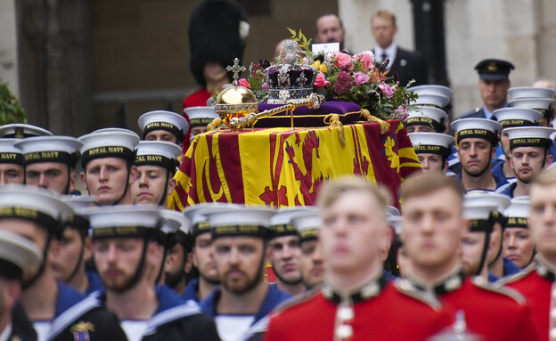הלוויתה של המלכה אליזבת' (צילום: AP)