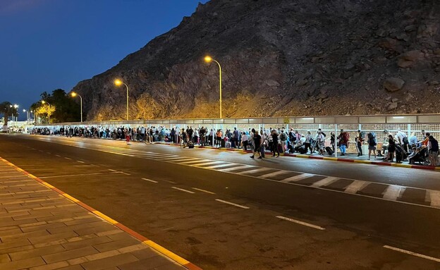 בדרך לסיני: ״דחיפות בתוך המעבר, מכות וקללות״ (צילום: אודי לוי)