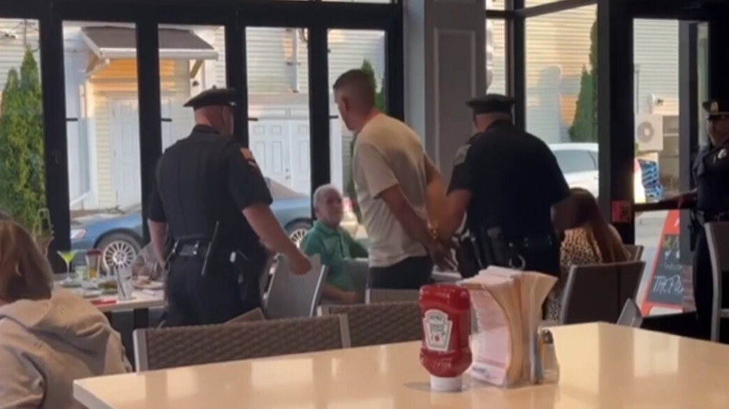 ביים את מעצרו בשביל הצעת נישואים