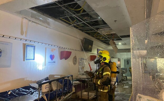 שרפה בבית החולים שניידר (צילום: עומר שפירא, כבאות והצלה לישראל)
