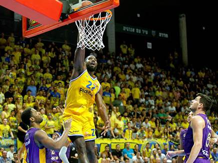 פויתרס. הקלע המוביל של המנצחת (אלן שיבר)