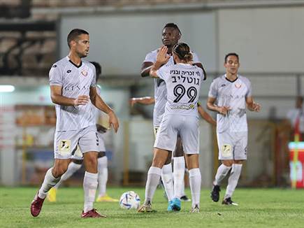 סיסה השווה (לירון מולדובן)