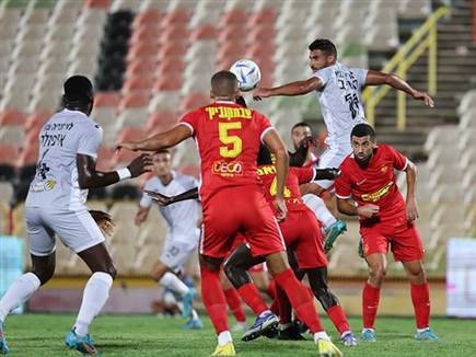 הנקודות התחלקו (לירון מולדובן)