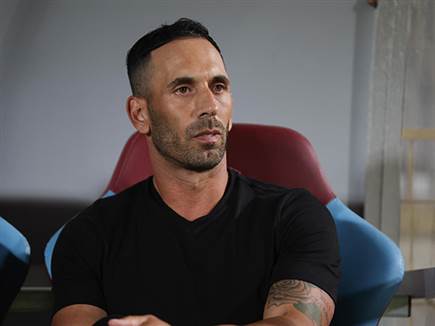 נקודה לזכותו (לירון מולדובן)