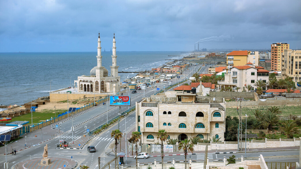 מסגד ליד הים בעזה (צילום: Abdulrahman Saymah, shutterstock)
