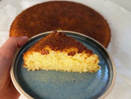 עוגת סולת תפוזים. מבט לבפנים (צילום: יעל קצב, אוכל טוב, mako)