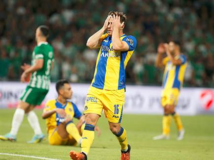 הפתיחה היתה של מכבי ת"א וקניקובסקי (צילום: אלן שיבר)