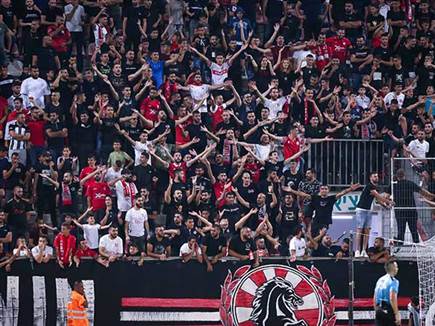 האוהדים המקומיים מרוצים (מאור אלקסלסי)