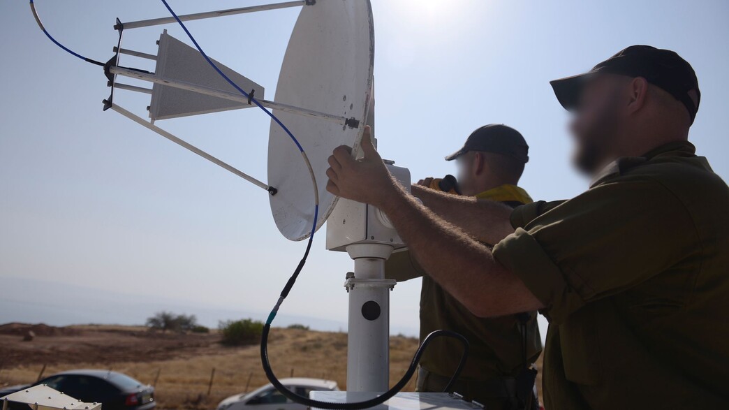 לוחמה אלקטרונית