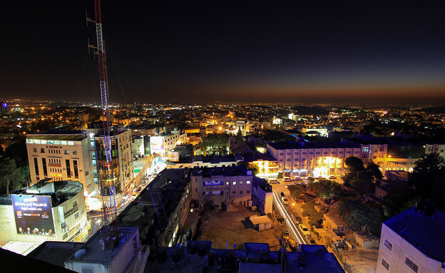 רמאללה בלילה (צילום: Ahmad Odeh, shutterstock)
