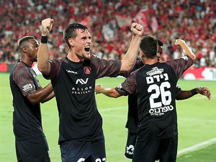 ניצחון רביעי ברצף (אלן שיבר)