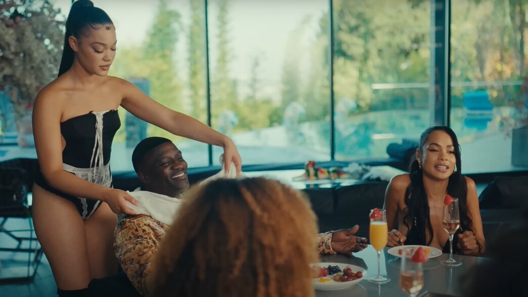 אייקון בקליפ החדש Enjoy That אייקון בקליפ החדש Enjoy That