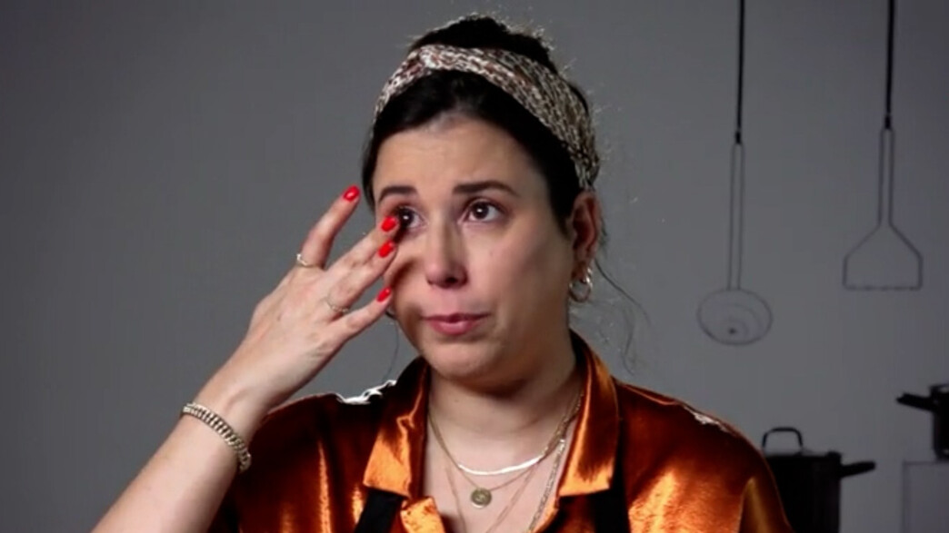 "כל פעם שאני מדברת על המשפחה שלי זה מפרק אותי"