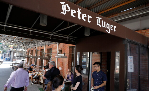 מסעדת הסטייקים "פיטר לוגר" בניו יורק (צילום: רויטרס)