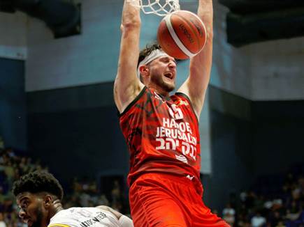 הנקינס היה זה שבלט (צילום: אלן שיבר)