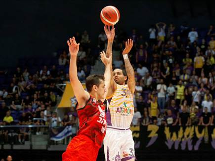 אריק גרין היה חזק עבור האלופה (צילום: אלן שיבר)