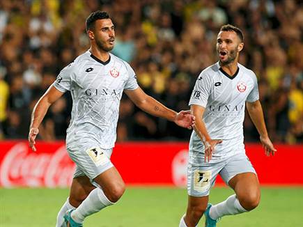 חדרה דהרה וכבשה גם את השני (צילום: אלן שיבר)