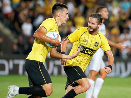 ושביב תקווה חדר ליציע (צילום: אלן שיבר)