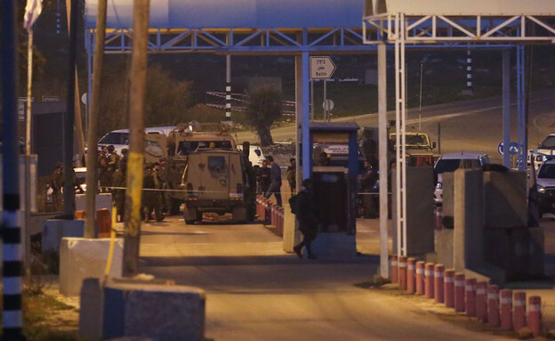 המחסום הצבאי סמוך לבית אל שבשומרון (צילום: אייל מרגולין, פלאש 90)