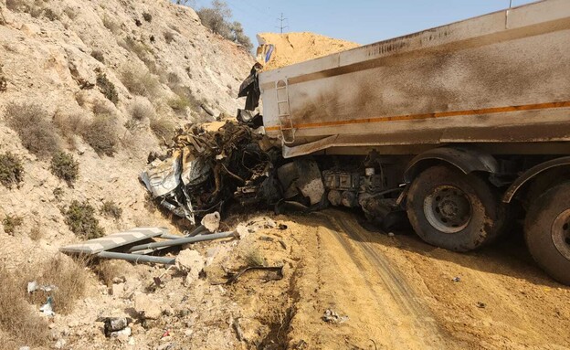 תאונה בין 2 משאיות בשומרון (צילום: דוברות כב"ה מחוז יו"ש)