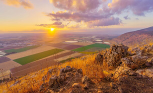 זריחה בעמק יזרעאל (צילום: 123RF‏)