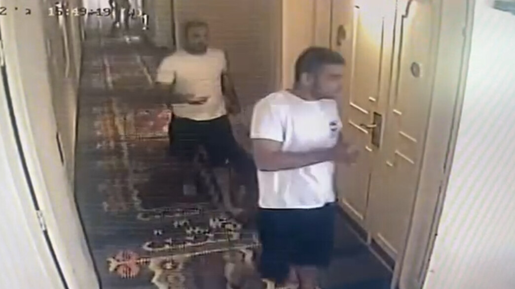 תיעוד הגנבים ממצלמות האבטחה מבית המלון באילת (צילום: באדיבות בית המלון, mako חופש)
