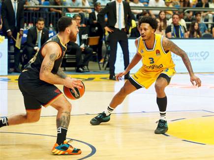 2 נק' בבכורה. אדאמס (אלן שיבר)