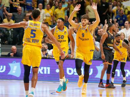 התפוצצות בהיכל (אלן שיבר)