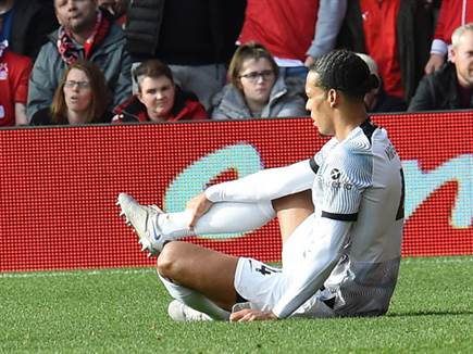 ואן דייק. לא היום שלו (John Powell/Liverpool FC via Getty Images) (צילום: ספורט 5)