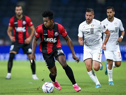 במחצית הראשונה האדומים עוד שלטו בכדור (מאור אלקסלסי)