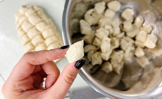 מאפינס פיצה - כל המרכיבים לקערה